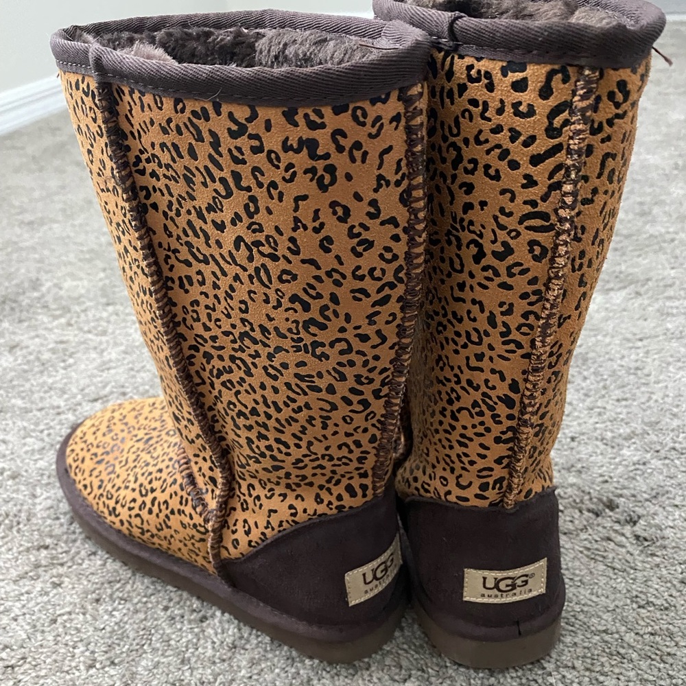 Leopard Uggs